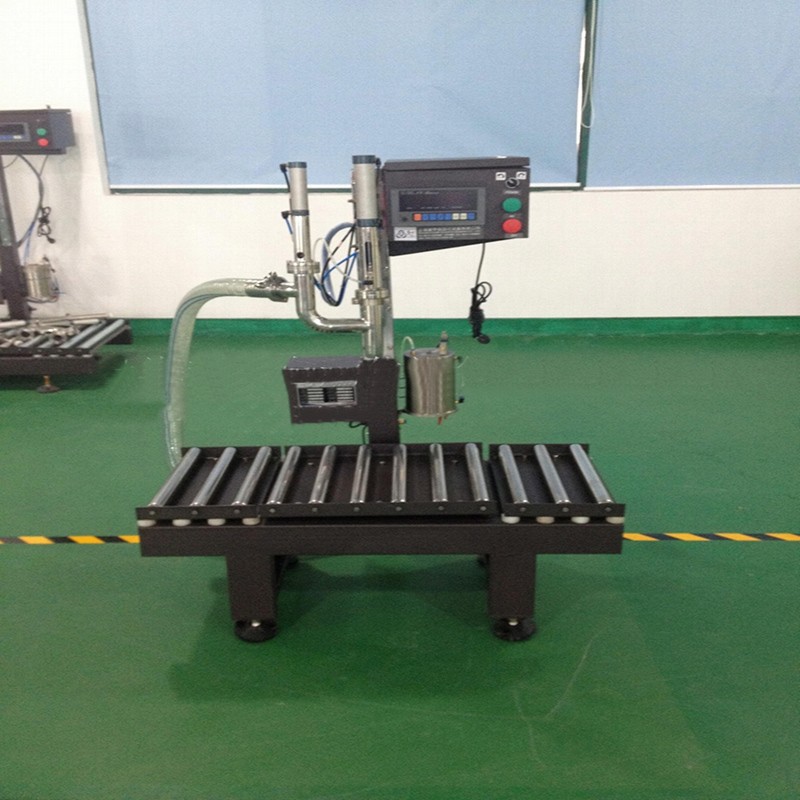 液体灌装机,称重灌装机,定量灌装机 液体灌装机,称重灌装机,定量灌装机