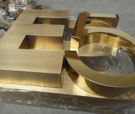  手持两用广告字激光焊接机样品图片