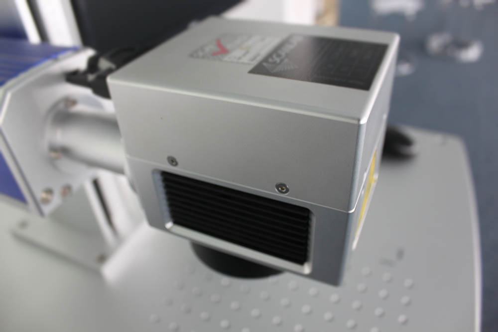 光纤激光切割机聚焦镜使用寿命